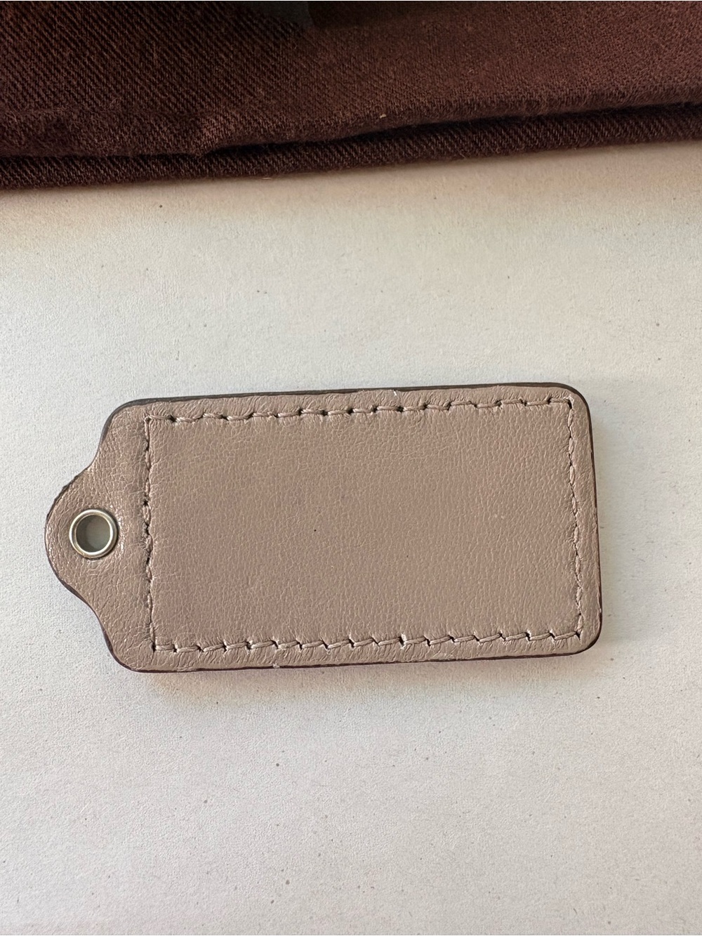 Y2K Coach Lizard Embossed Vintage Leather Hang Tag Tan Bag Charm | 2.5” - Picture 5 of 9